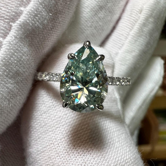 2.25 Carat Pear Lab-Grown Diamond Engagement Ring – Classic Engagement Ring