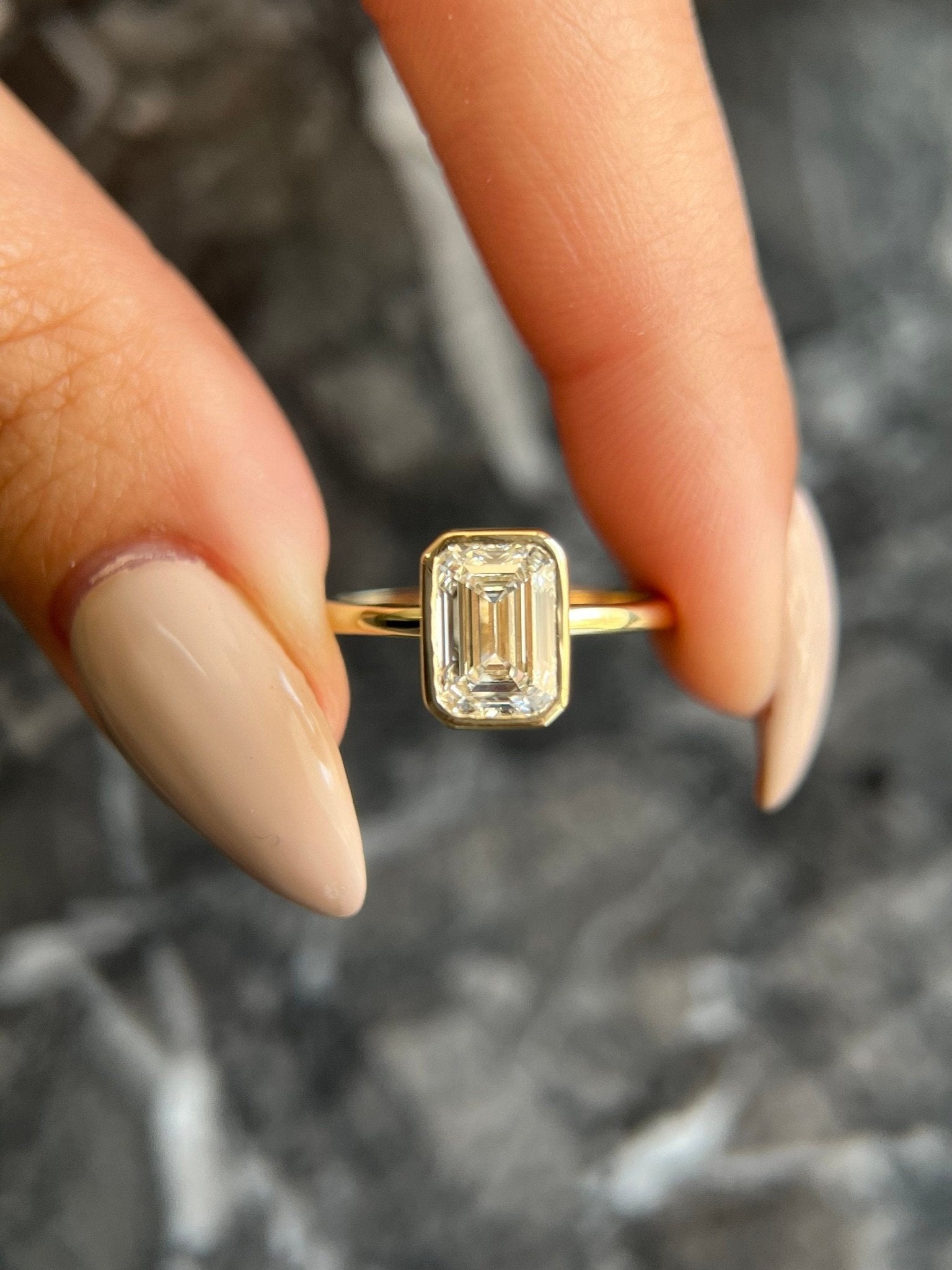 2 Carat Emerald Lab-Grown Diamond Engagement Ring – Solitaire