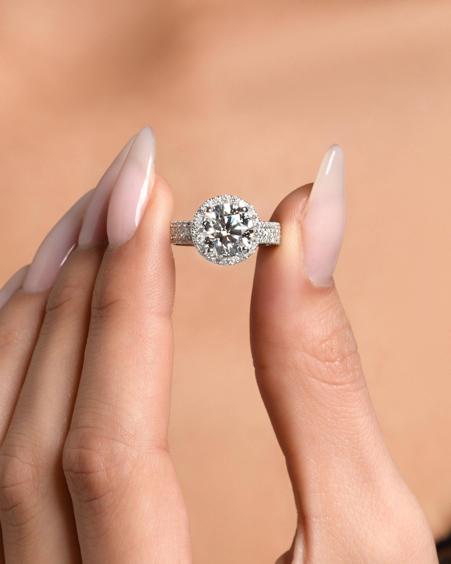 4 Carat Round Lab-Grown Diamond Engagement Ring – Classic Engagement Ring