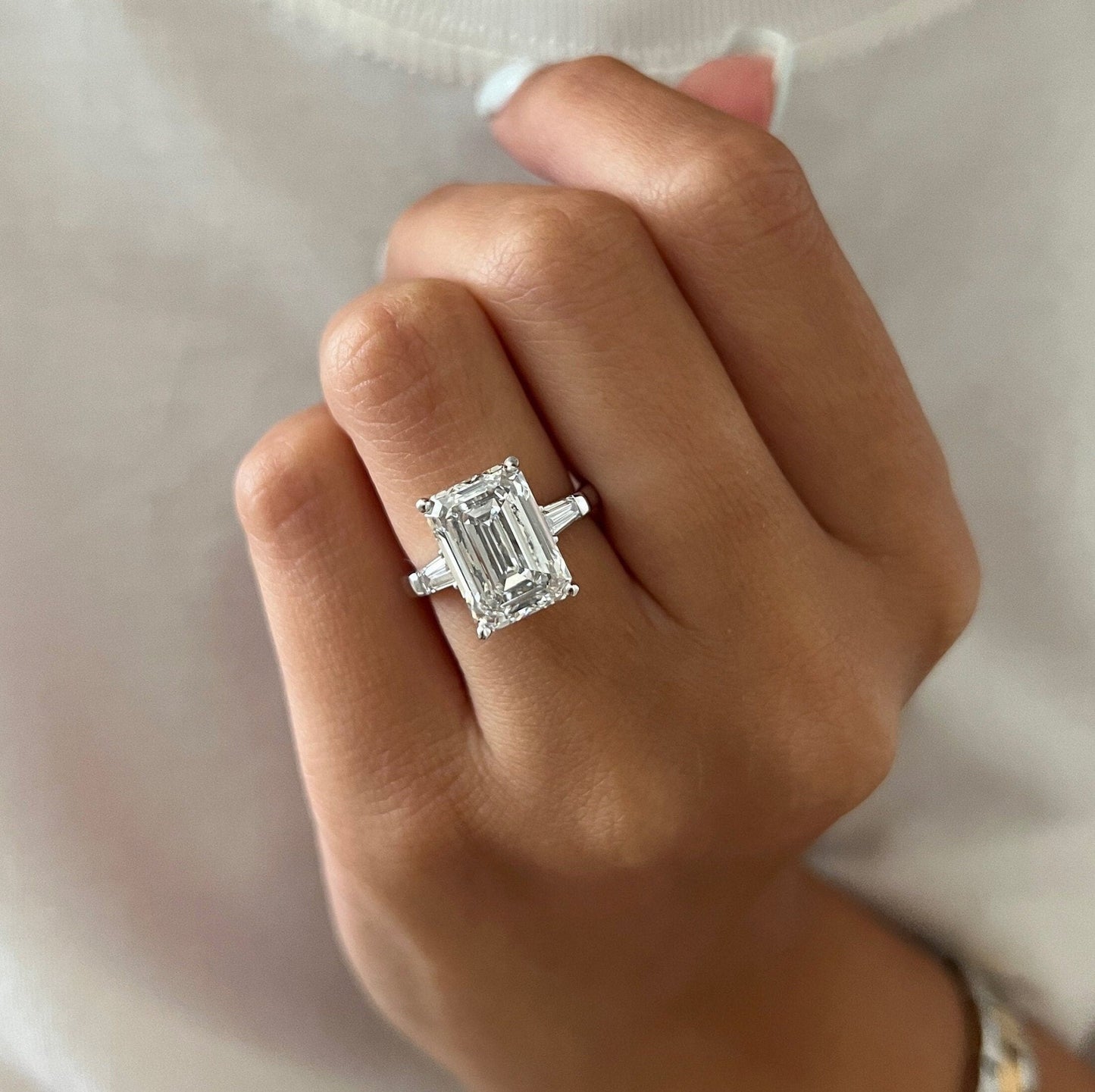 7 Carat Emerald Lab-Grown Diamond Engagement Ring – Nature-Inspired