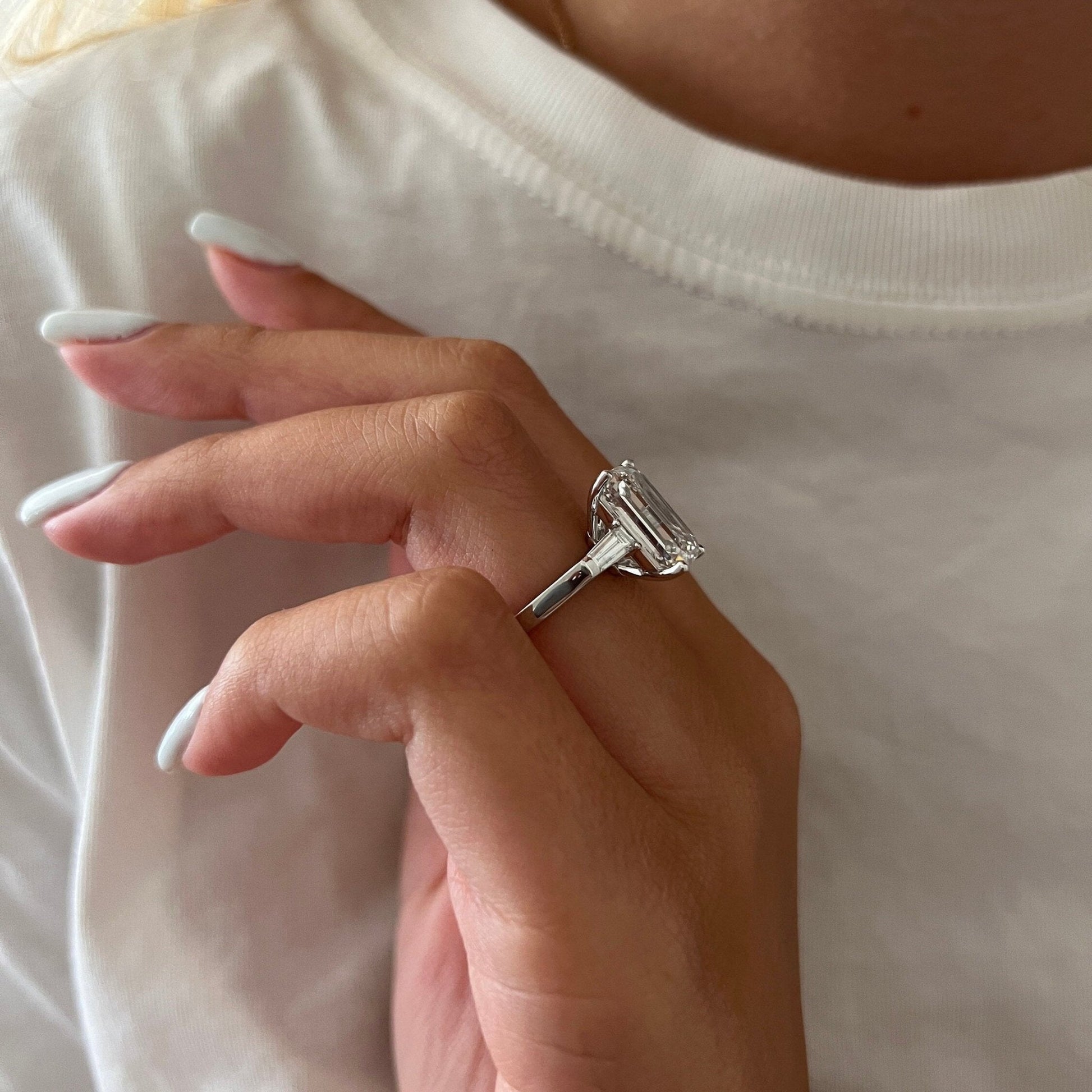 7 Carat Emerald Lab-Grown Diamond Engagement Ring – Nature-Inspired