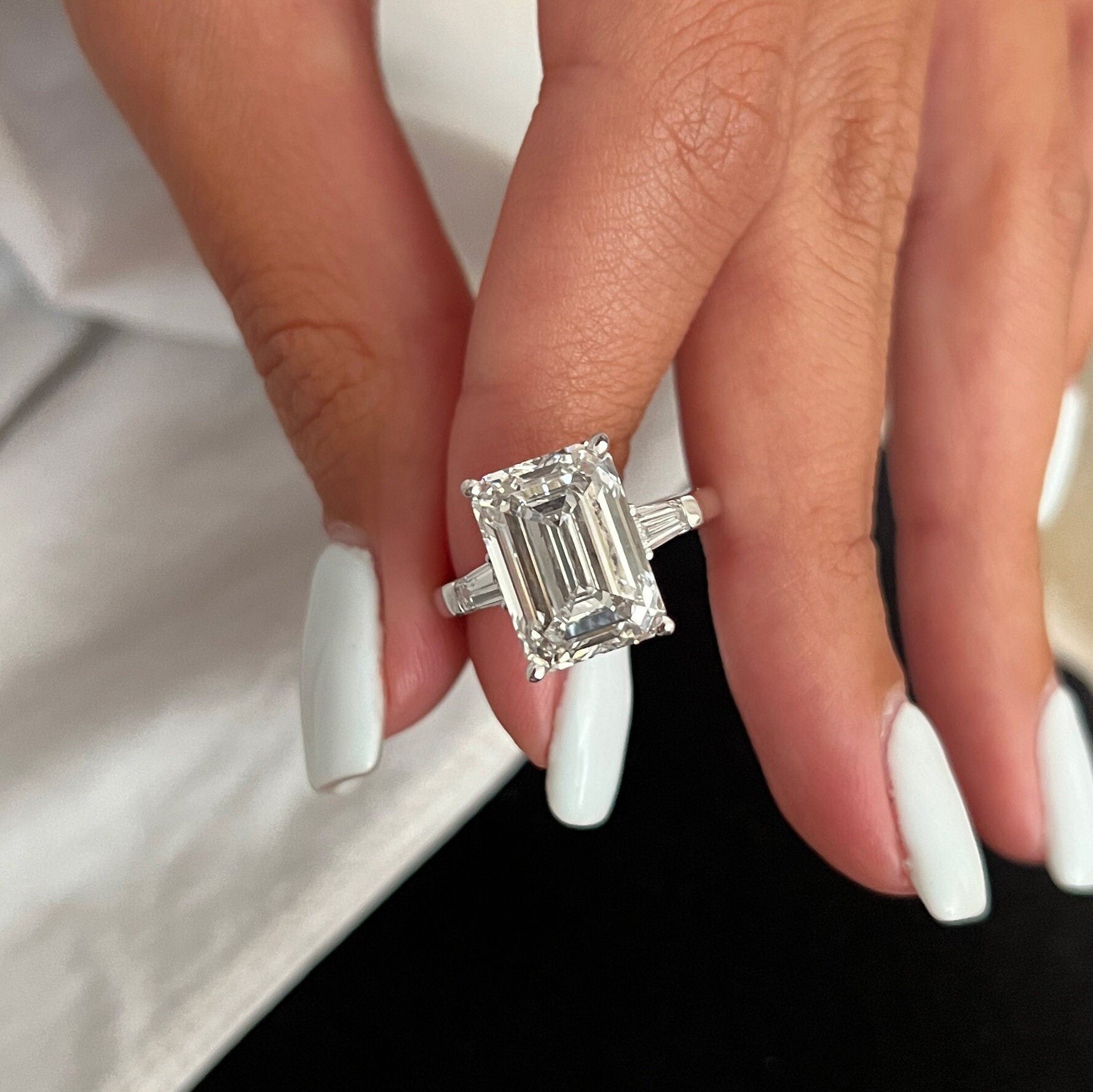 7 Carat Emerald Lab-Grown Diamond Engagement Ring – Nature-Inspired