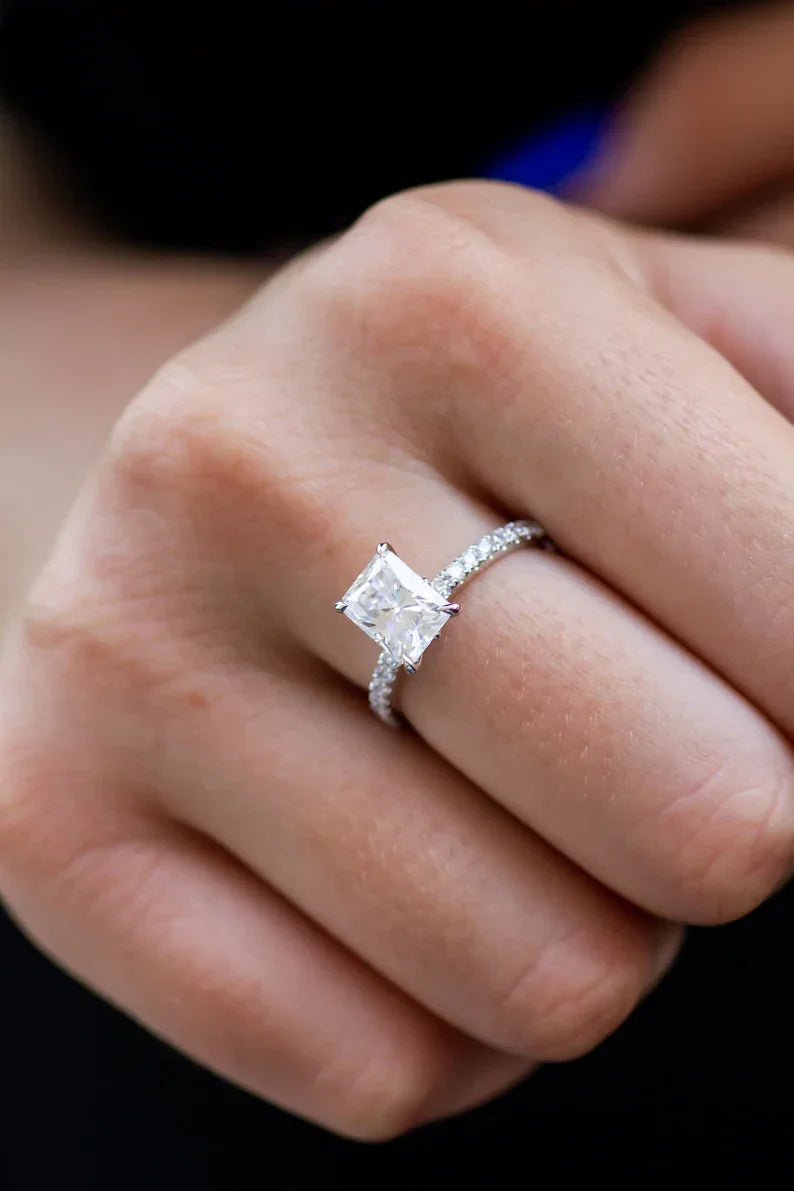 2.85 Carat Radiant Lab-Grown Diamond Engagement Ring – Solitaire & Hidden Halo