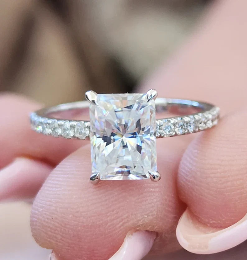 2.85 Carat Radiant Lab-Grown Diamond Engagement Ring – Solitaire & Hidden Halo
