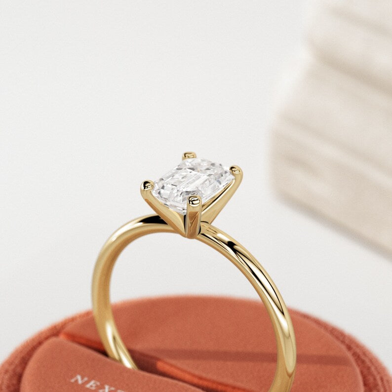 1 Carat Emerald Lab-Grown Diamond Engagement Ring – Classic Engagement Ring