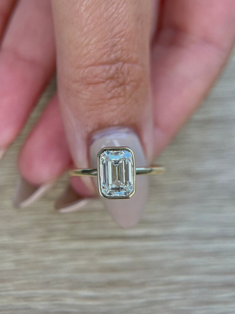 2 Carat Emerald Lab-Grown Diamond Engagement Ring – Solitaire