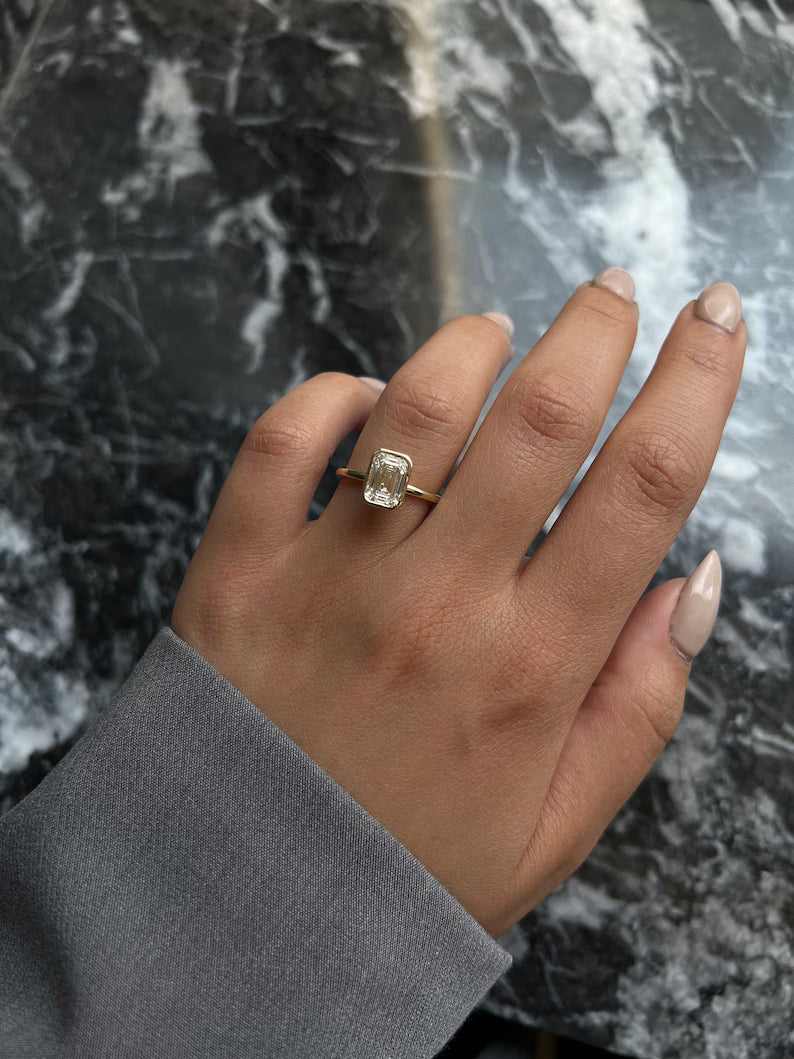 2 Carat Emerald Lab-Grown Diamond Engagement Ring – Solitaire