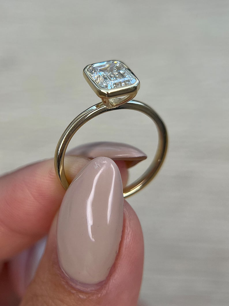 2 Carat Emerald Lab-Grown Diamond Engagement Ring – Solitaire