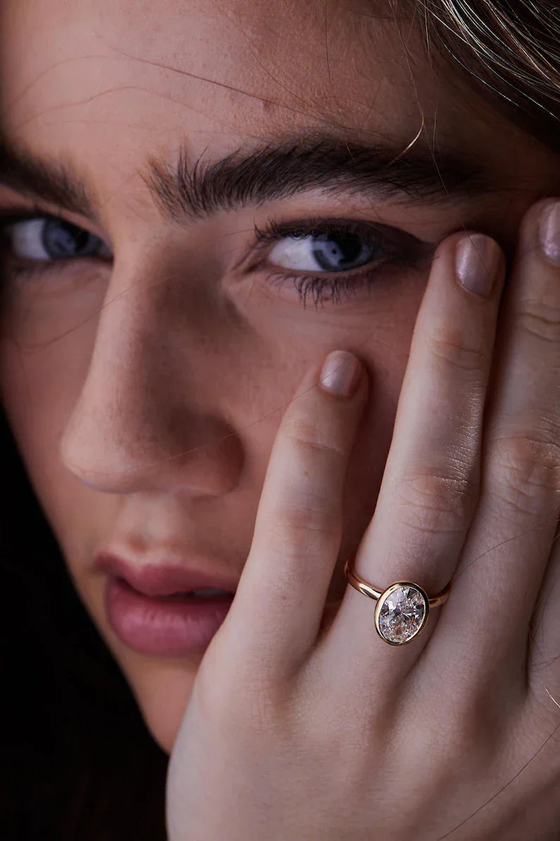 2.00 Carat Round Lab-Grown Diamond Engagement Ring – Bezel & Nature-Inspired