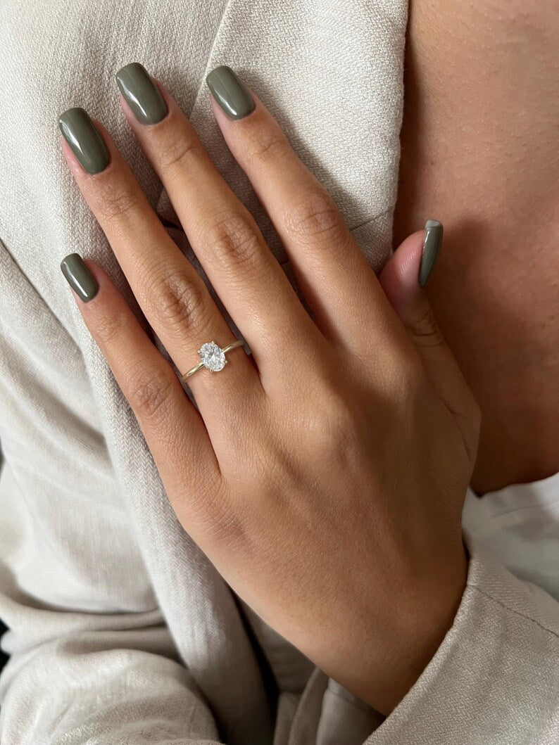 1 Carat Oval Lab-Grown Diamond Engagement Ring – Solitaire