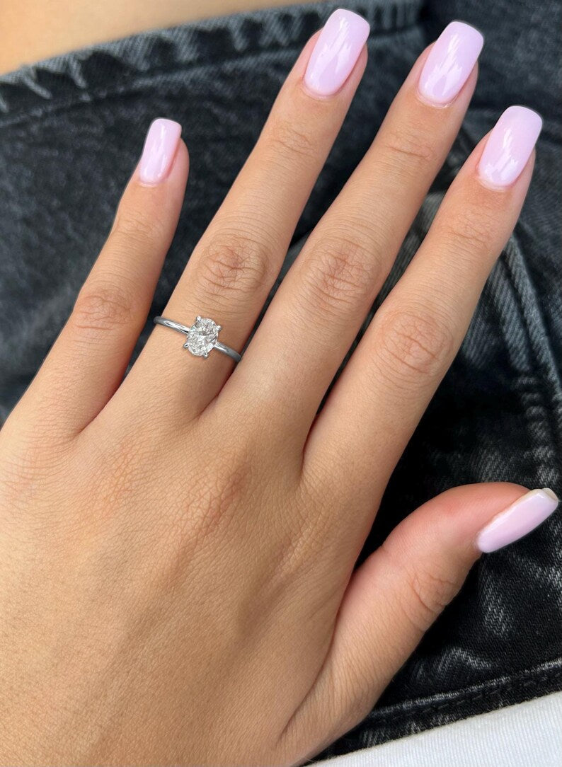 1 Carat Oval Lab-Grown Diamond Engagement Ring – Solitaire