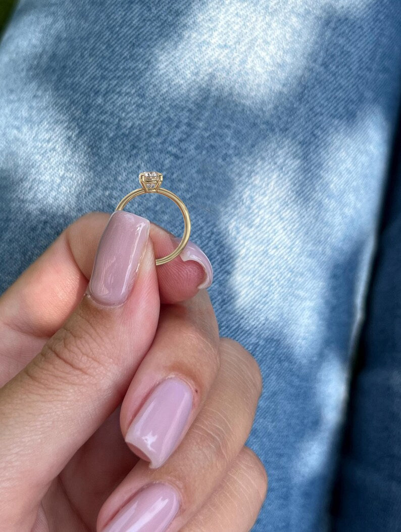 1 Carat Oval Lab-Grown Diamond Engagement Ring – Solitaire