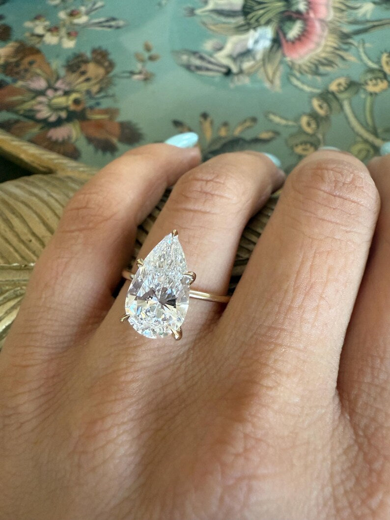 2.25 Carat Pear Lab-Grown Diamond Engagement Ring – Classic Engagement Ring