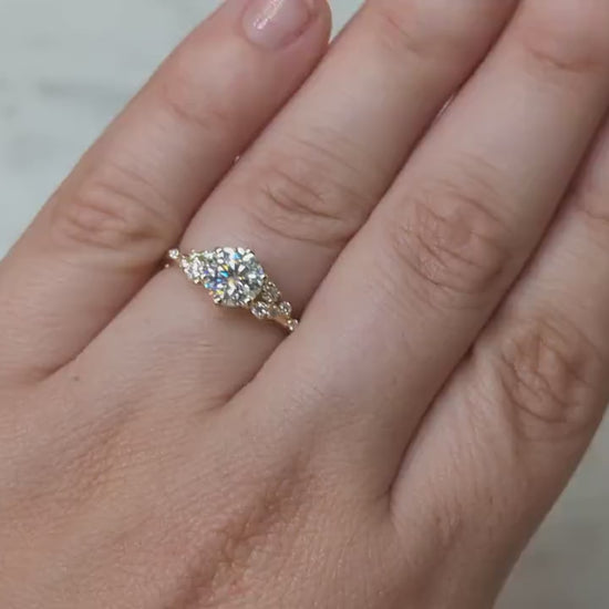 1 Carat Round Lab-Grown Diamond Engagement Ring – Snowflake