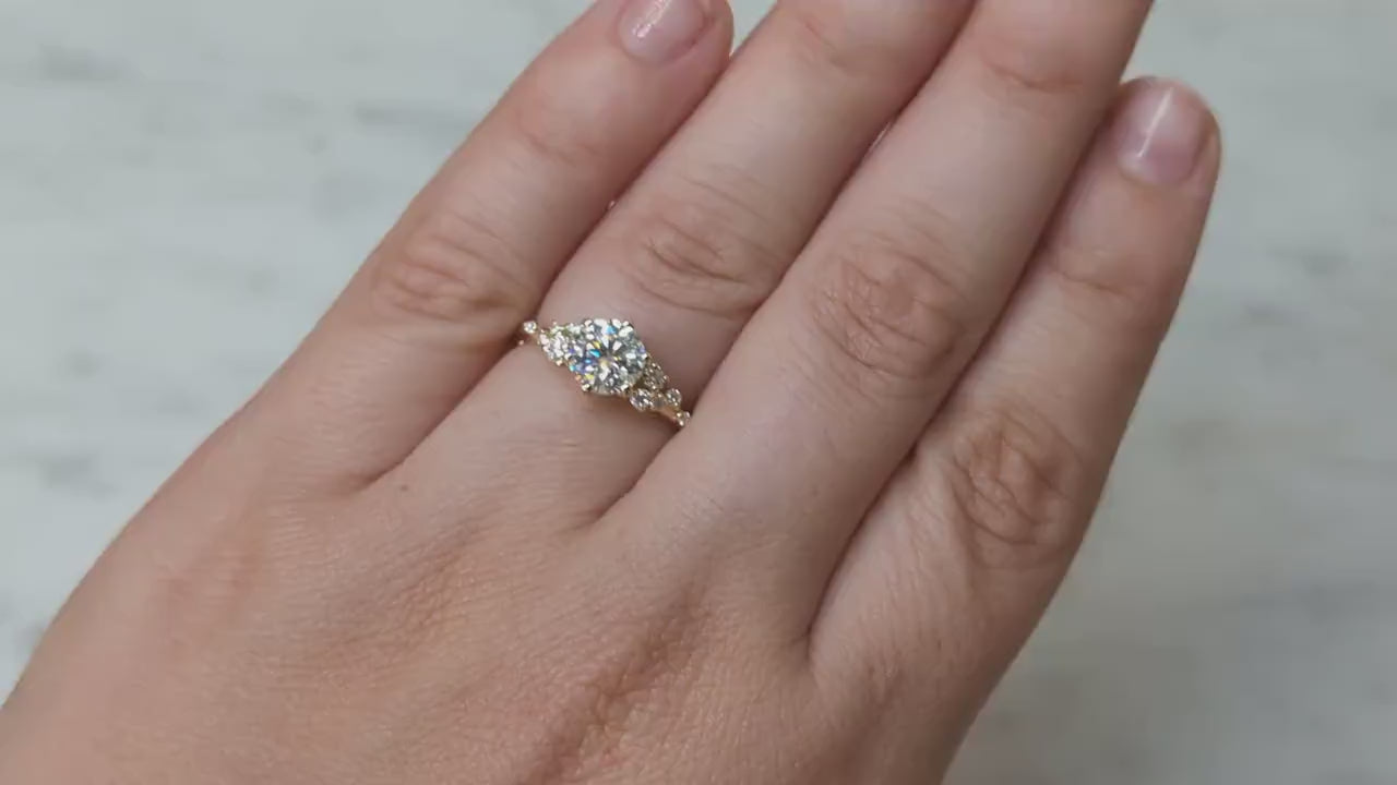 1 Carat Round Lab-Grown Diamond Engagement Ring – Snowflake