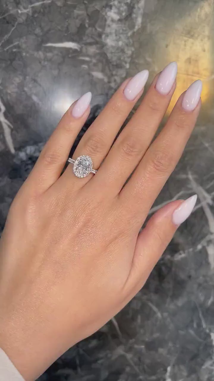 1.5 Carat Oval Lab-Grown Diamond Engagement Ring – Classic Engagement Ring