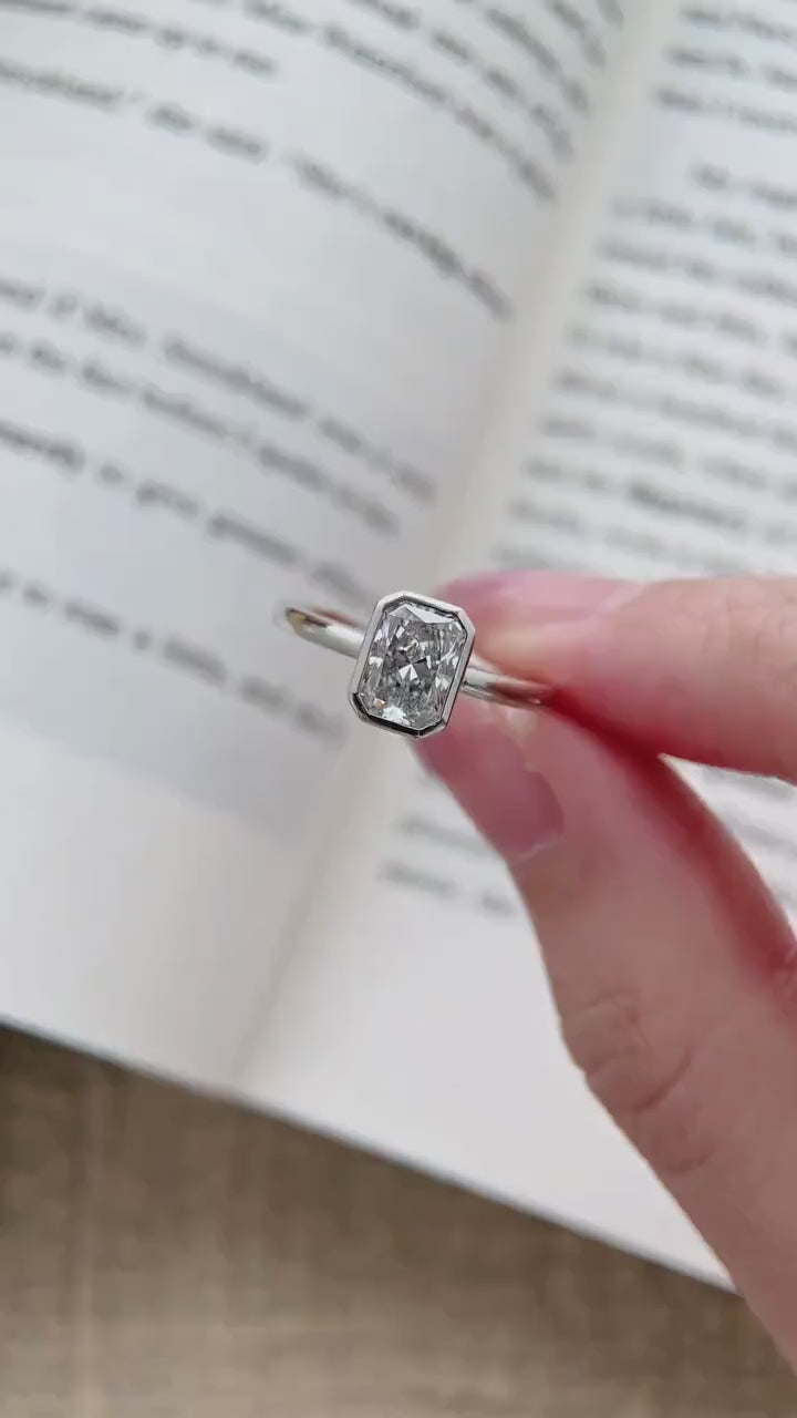 1 Carat Radiant Lab-Grown Diamond Engagement Ring – Classic Engagement Ring