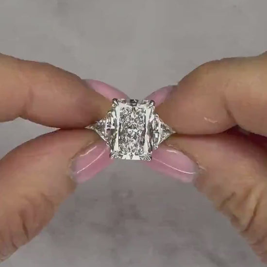 6 Carat Radiant Lab-Grown Diamond Engagement Ring – Classic Engagement Ring