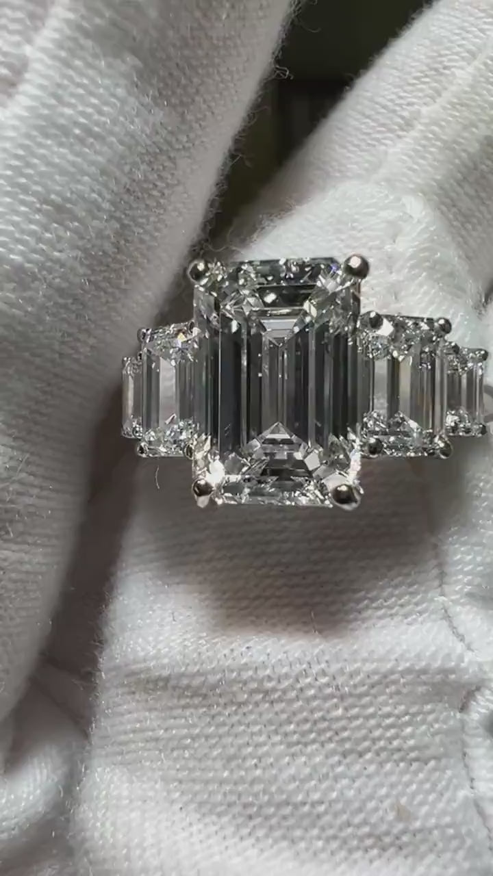 6 Carat Emerald Lab-Grown Diamond Engagement Ring – Classic Engagement Ring