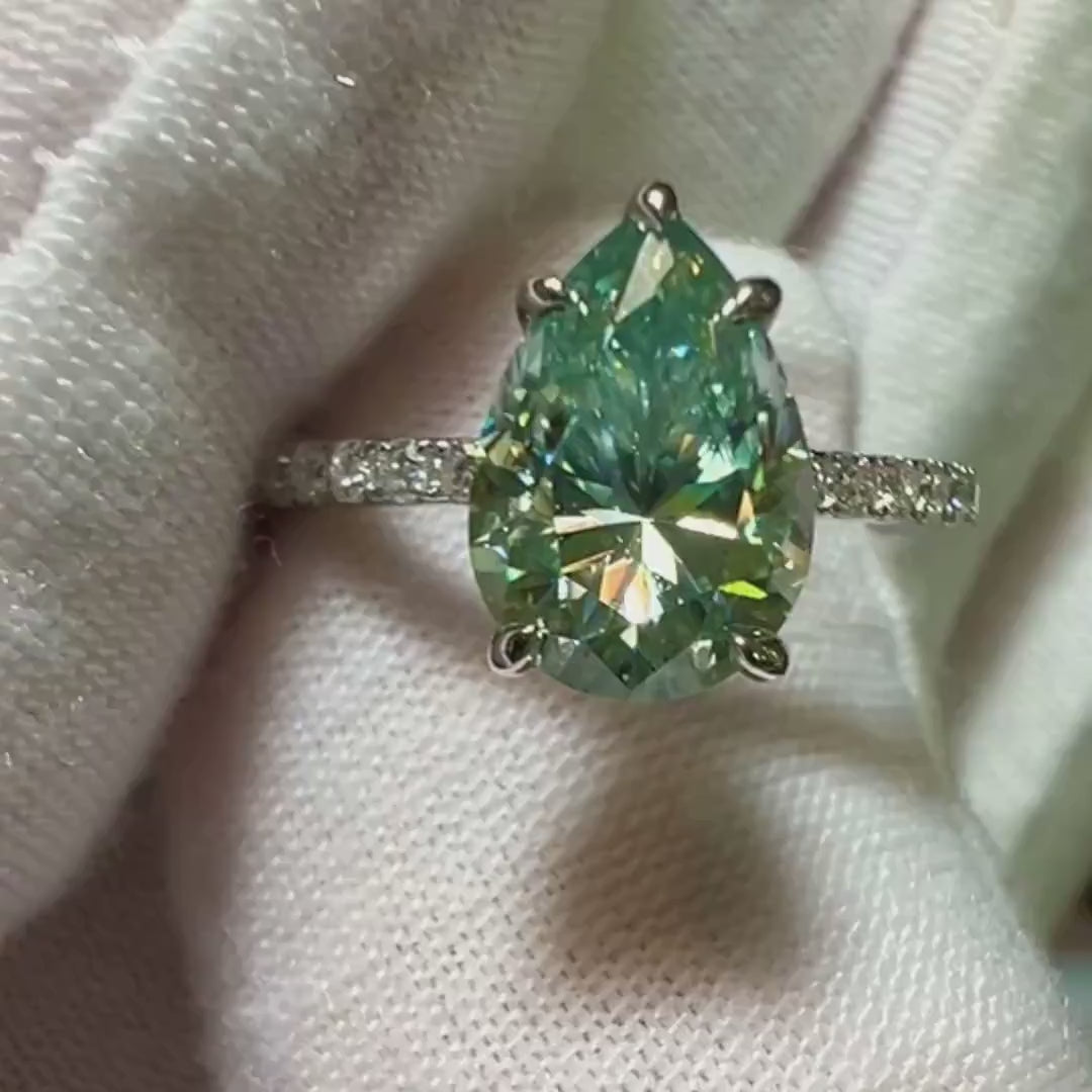 2.25 Carat Pear Lab-Grown Diamond Engagement Ring – Classic Engagement Ring