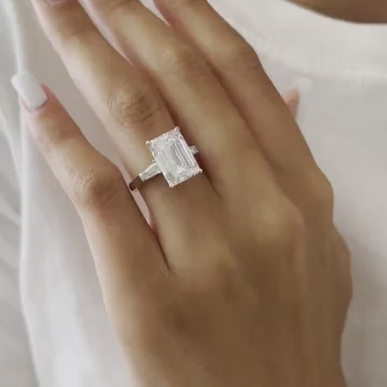 7 Carat Emerald Lab-Grown Diamond Engagement Ring – Nature-Inspired